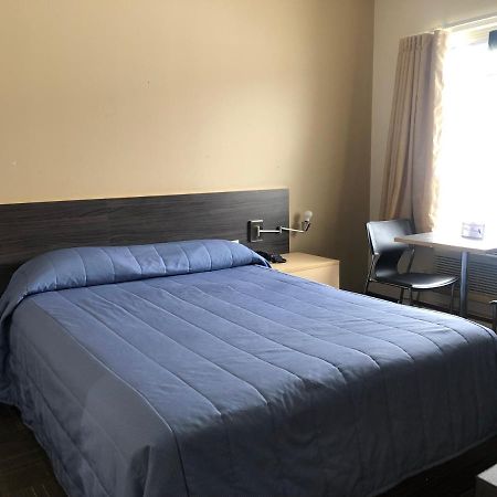 Motel Falcon Brossard Ngoại thất bức ảnh