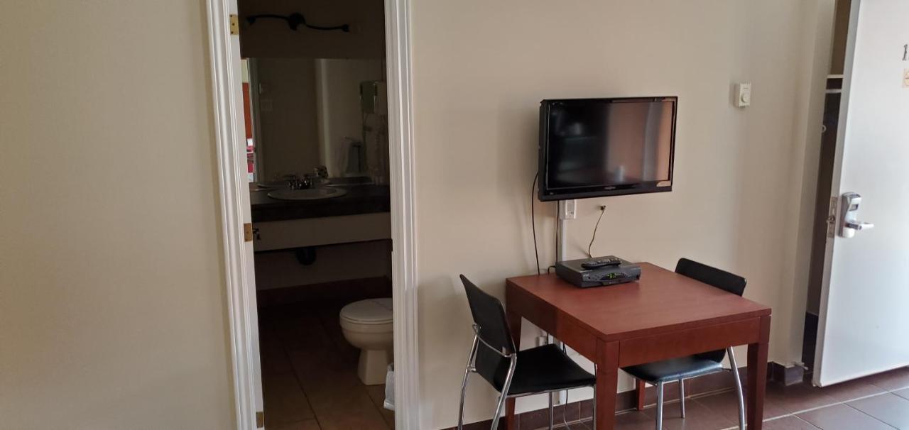 Motel Falcon Brossard Ngoại thất bức ảnh