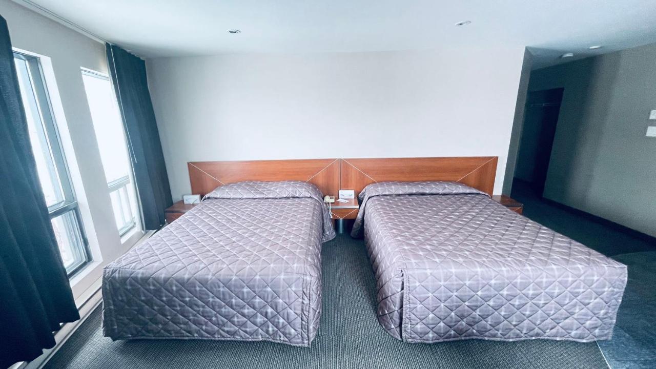 Motel Falcon Brossard Ngoại thất bức ảnh