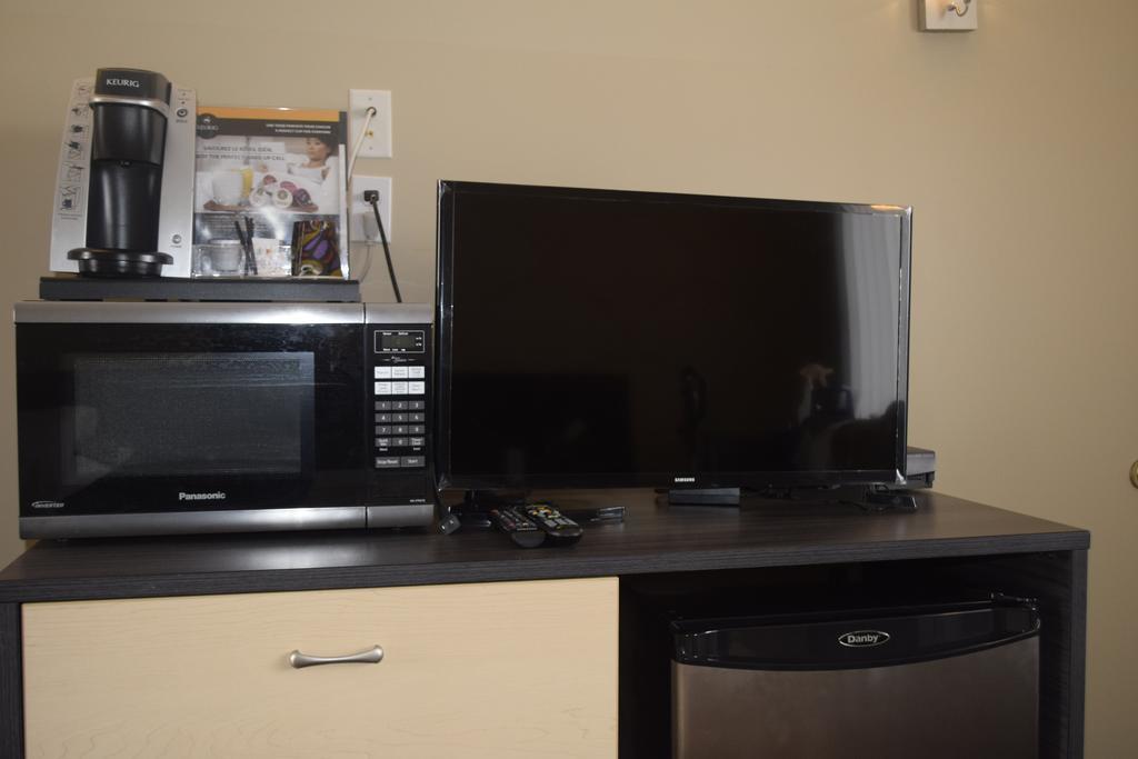 Motel Falcon Brossard Ngoại thất bức ảnh
