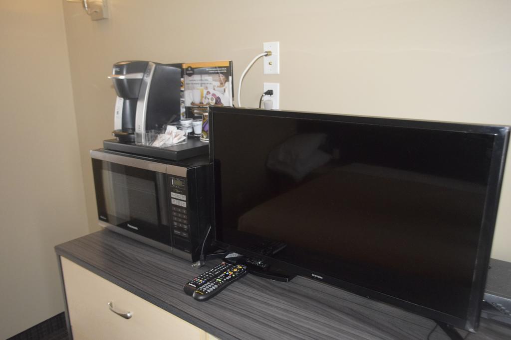 Motel Falcon Brossard Ngoại thất bức ảnh
